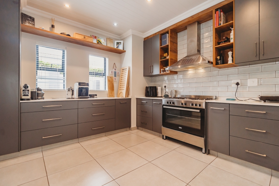 3 Bedroom Property for Sale in Blue Mountain Village Western Cape